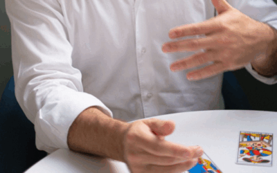 Cartomancie Tarot Psychologique Divinatoire : Comprendre les différences